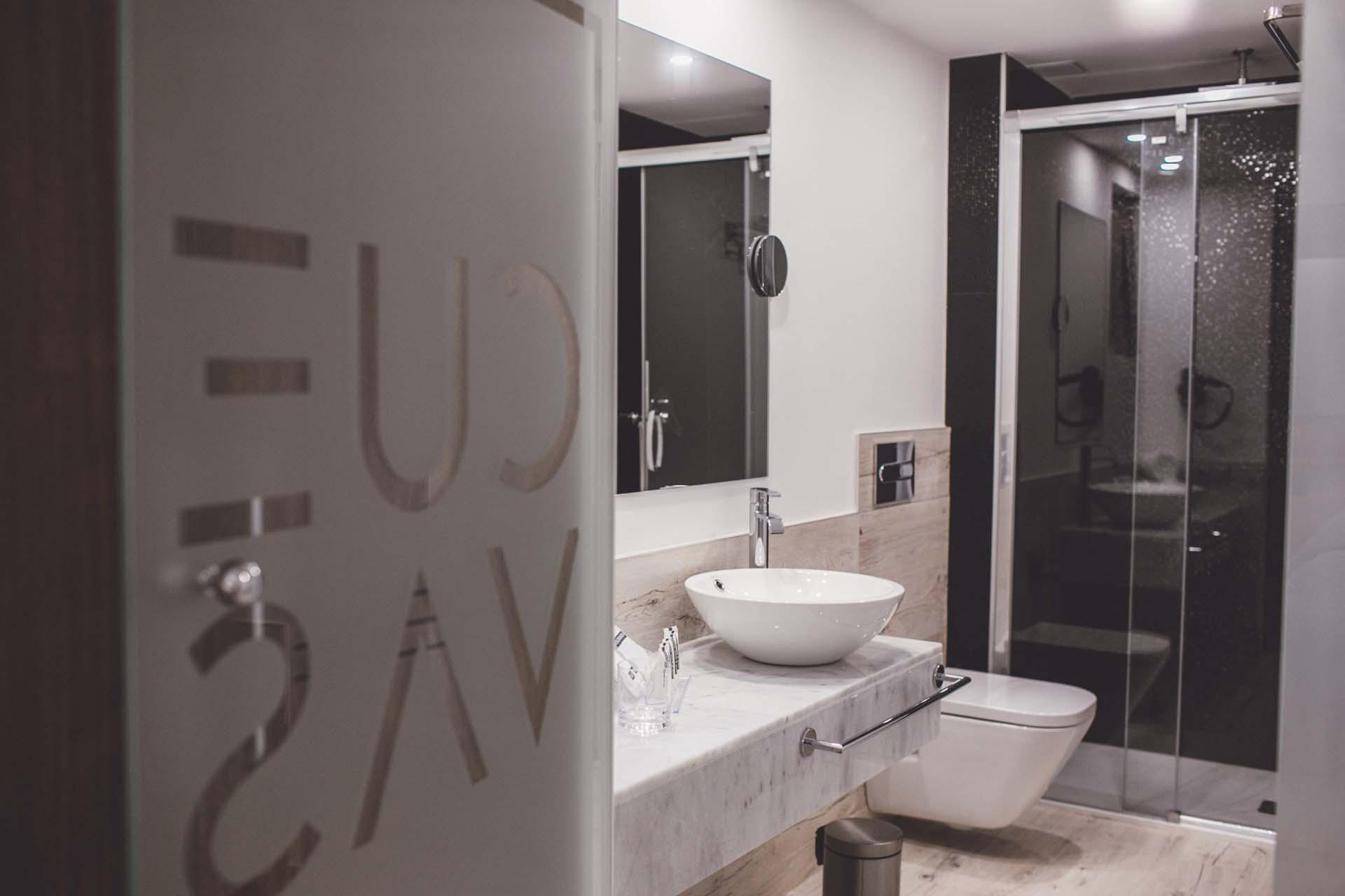 Hotel Cuevas - Adults Only ซันติยานาเดลมาร์ ภายนอก รูปภาพ