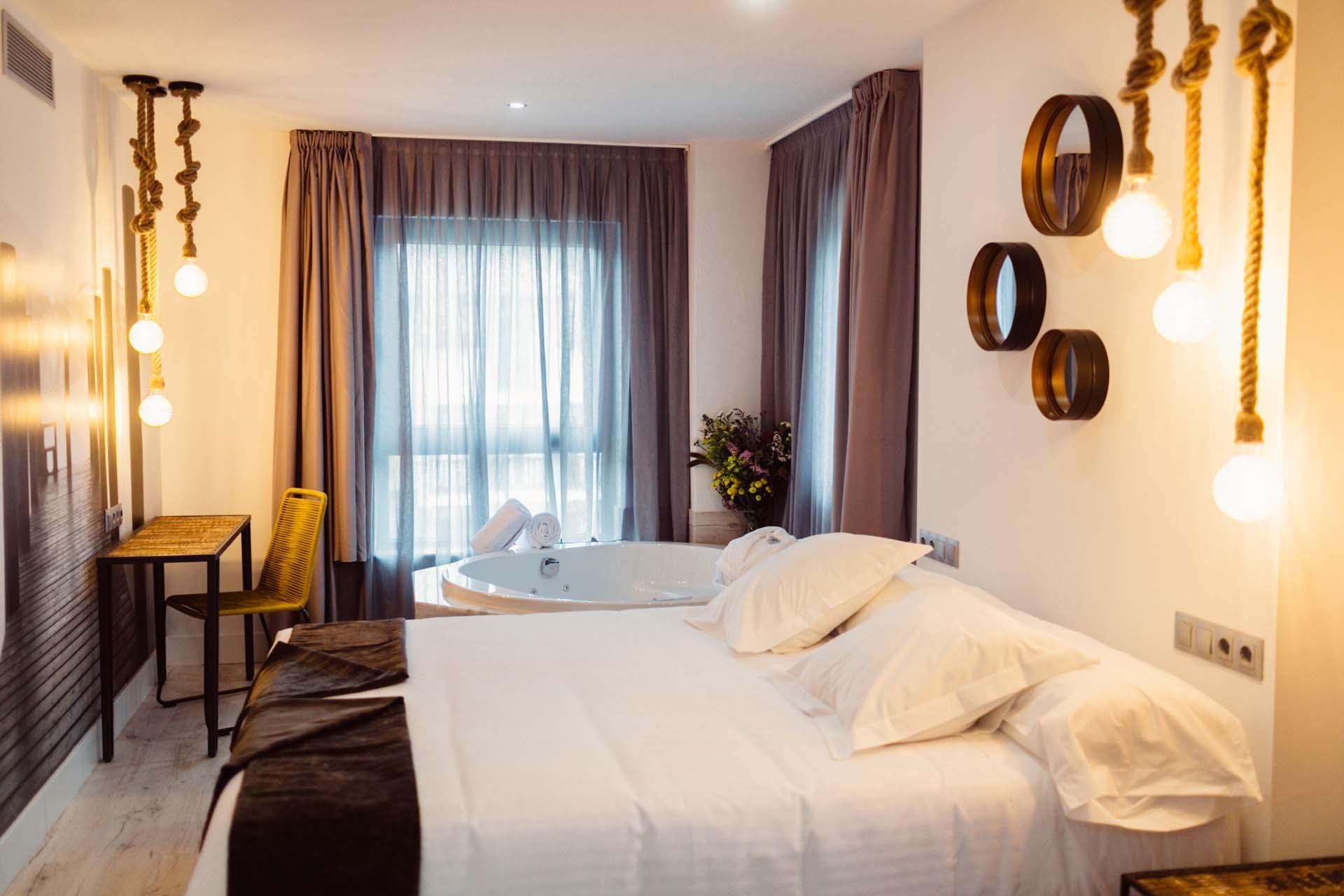 Hotel Cuevas - Adults Only ซันติยานาเดลมาร์ ภายนอก รูปภาพ