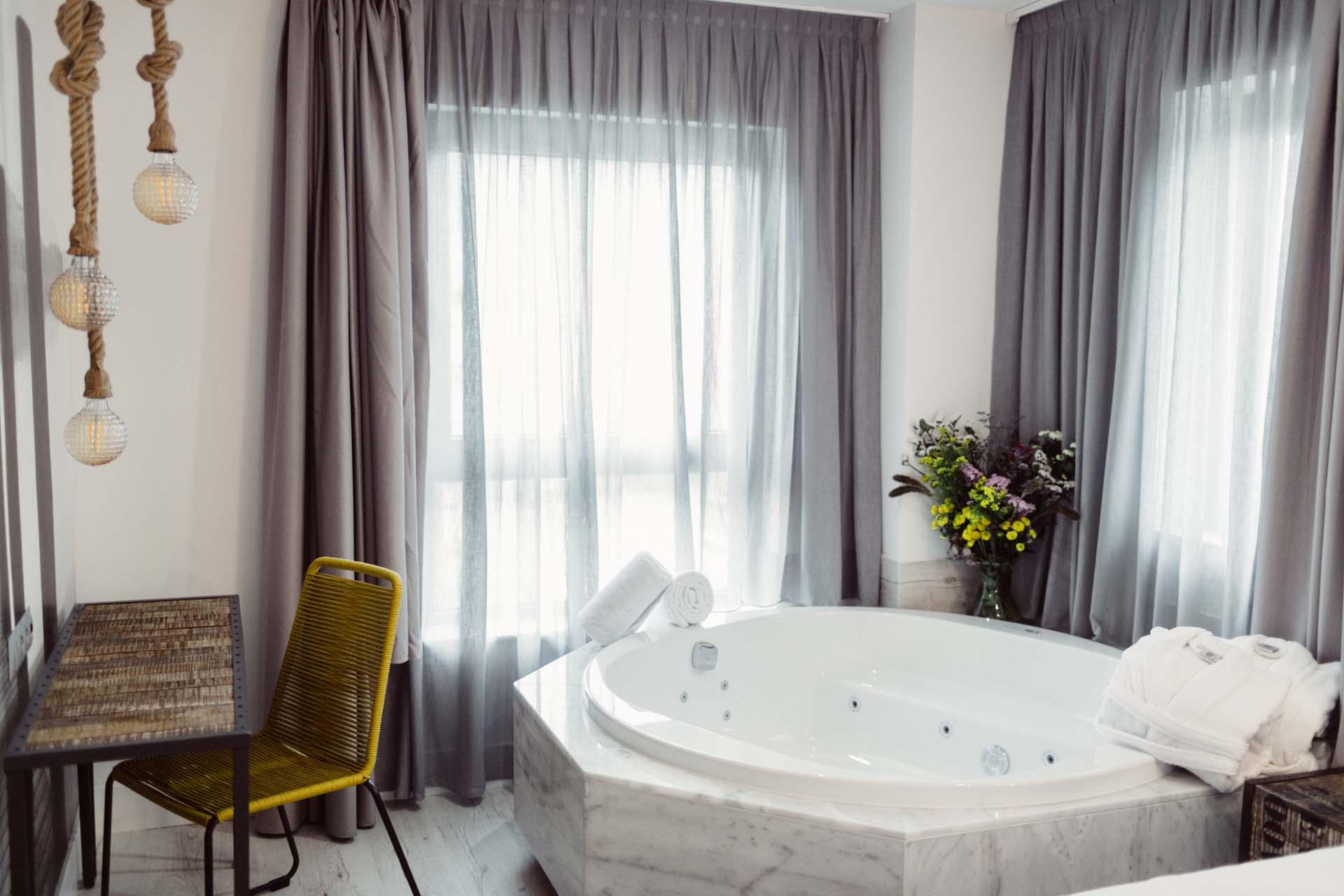 Hotel Cuevas - Adults Only ซันติยานาเดลมาร์ ภายนอก รูปภาพ