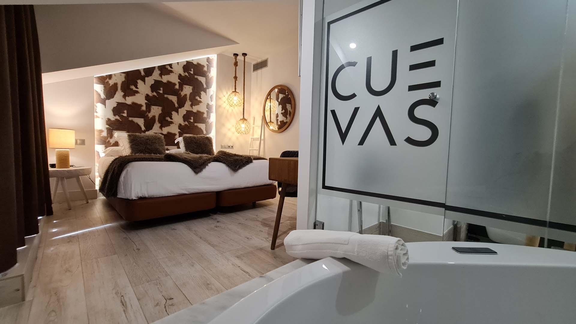 Hotel Cuevas - Adults Only ซันติยานาเดลมาร์ ภายนอก รูปภาพ