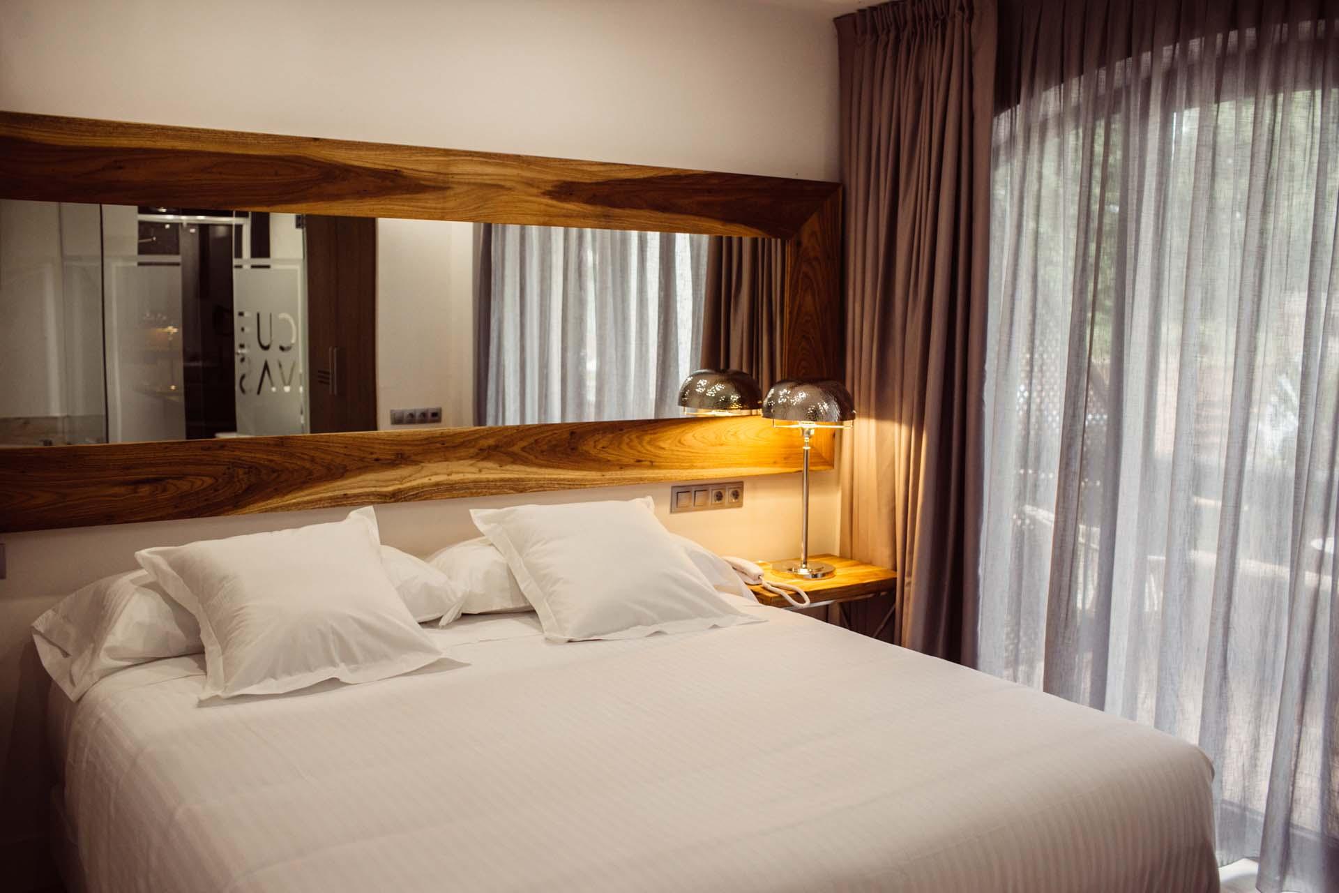 Hotel Cuevas - Adults Only ซันติยานาเดลมาร์ ภายนอก รูปภาพ