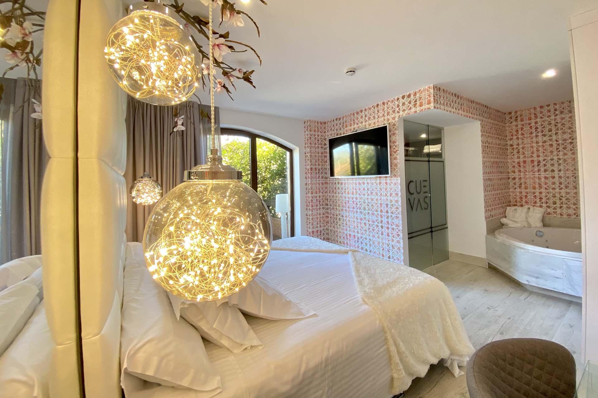 Hotel Cuevas - Adults Only ซันติยานาเดลมาร์ ภายนอก รูปภาพ