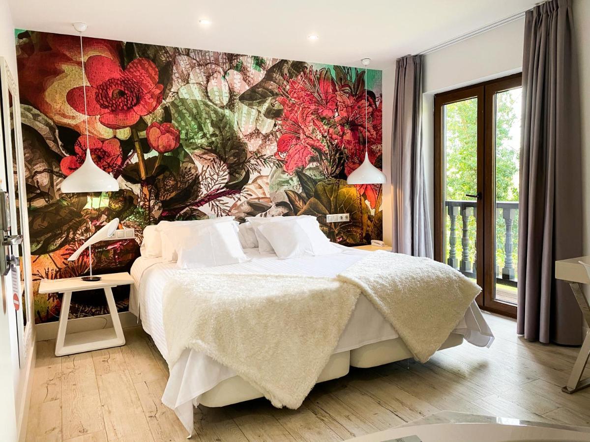 Hotel Cuevas - Adults Only ซันติยานาเดลมาร์ ภายนอก รูปภาพ