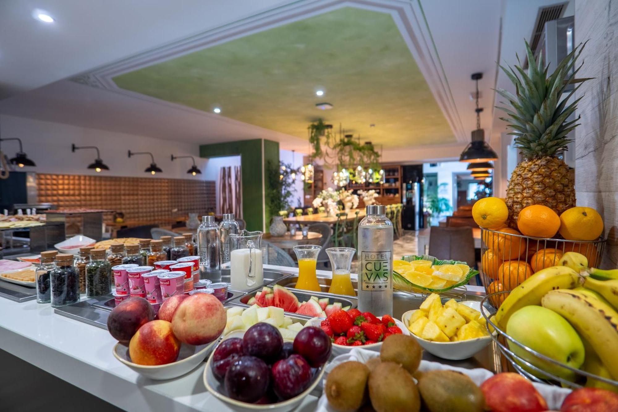 Hotel Cuevas - Adults Only ซันติยานาเดลมาร์ ภายนอก รูปภาพ